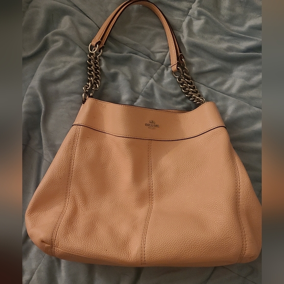 COPY - Coach Barbie  pink rare color purse Like NEW  condition. - Picture 2 of 5